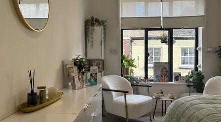 Pure Esthetics image 2