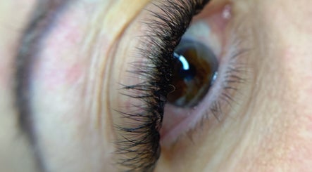Iris Guerra | Lash and Brow image 3