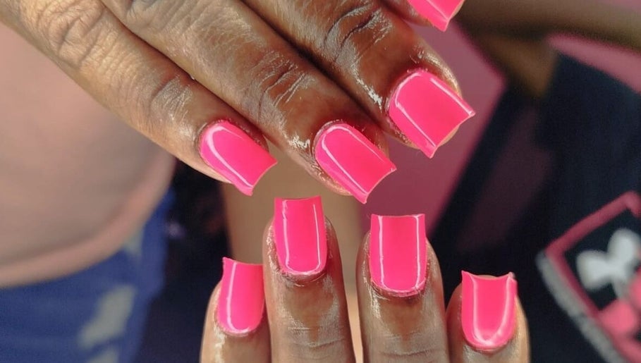 Hình ảnh 1 của Daniala's Nail Studio