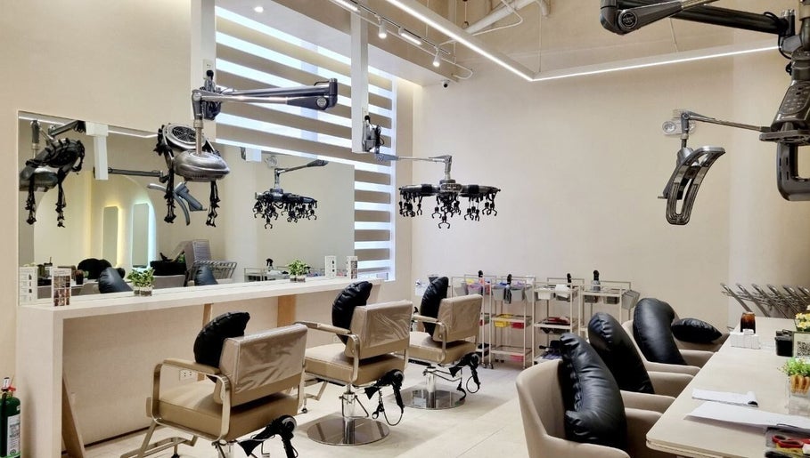 Purique Salon & Spa image 1