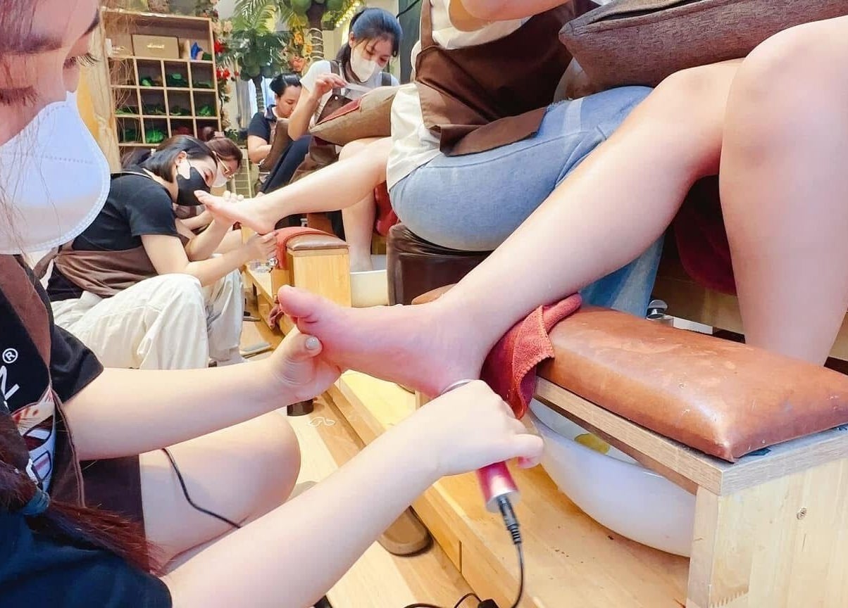 Dịch vụ chăm sóc móng tại Thuỳ Thỏ Nail - Quận 1, Hồ Chí Minh, VN với không gian thư giãn.