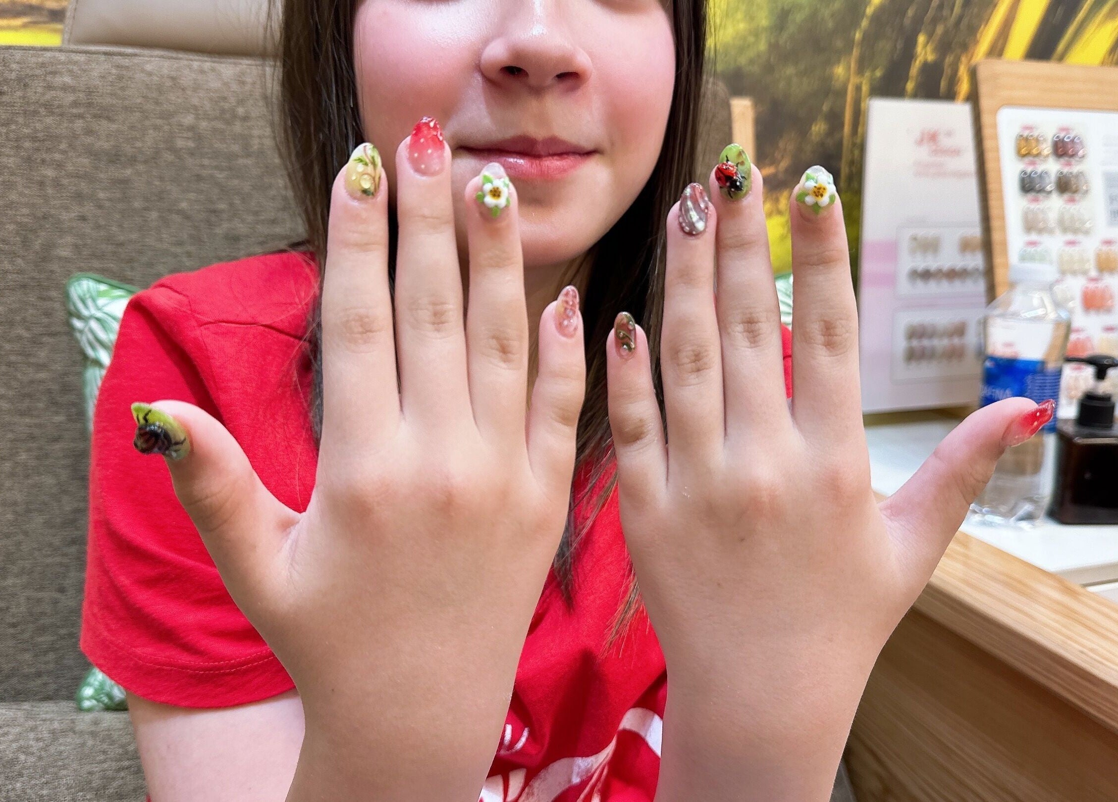 Mẫu nail sáng tạo tại Thuỳ Thỏ Nail - Quận 1, Hồ Chí Minh, Hồ Chí Minh, VN nổi bật với họa tiết độc đáo.