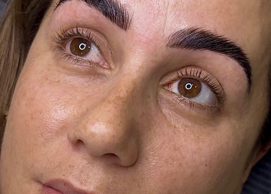 Expert brow shaping service by MOBILE SERVICE (we come to you!) in Kalkallo, Victoria, AU.