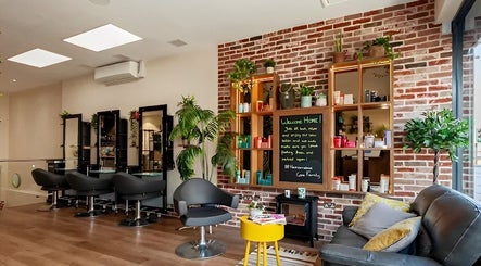 Care Salon