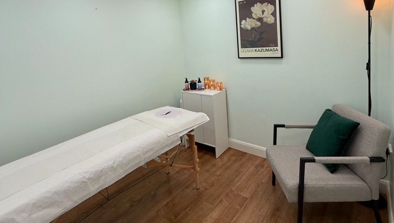Calm massage room at Catching Comfort Massage at Bricklane - Aldgate East, London, England, GB.