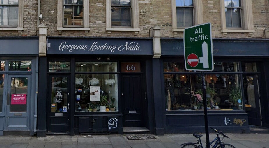 Front of Catching Comfort Massage at Bricklane - Aldgate East in London, England, GB with a stylish nail salon.