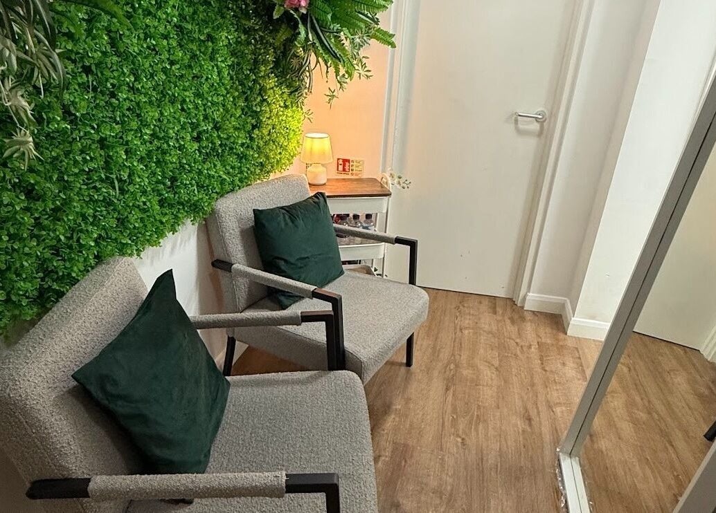 Relaxing waiting area at Catching Comfort Massage at Bricklane - Aldgate East, London, England, GB.