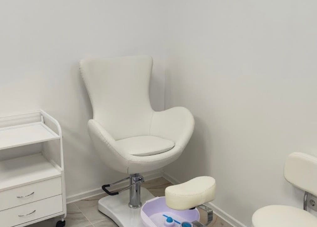 Стилен кът за педикюр в D’lux beauty studio, Шумен, Област Шумен, BG. Комфорт и елегантност.