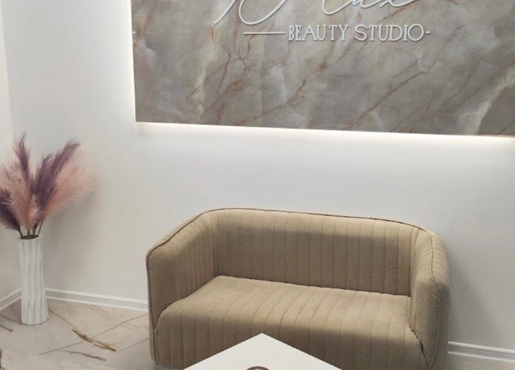 Снимка на елегантен интериор в D’lux beauty studio, Шумен, Област Шумен, BG.