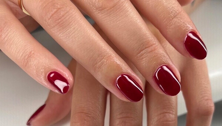 Holly Duncan Nails slika 1