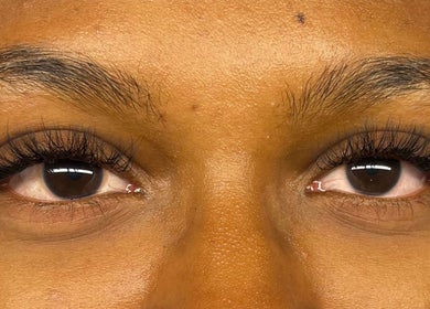 Close-up of eyelash extensions at Omorfia by Amari, Couva, TT, enhancing natural beauty.