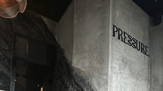 PRESSURE. Massage Spa