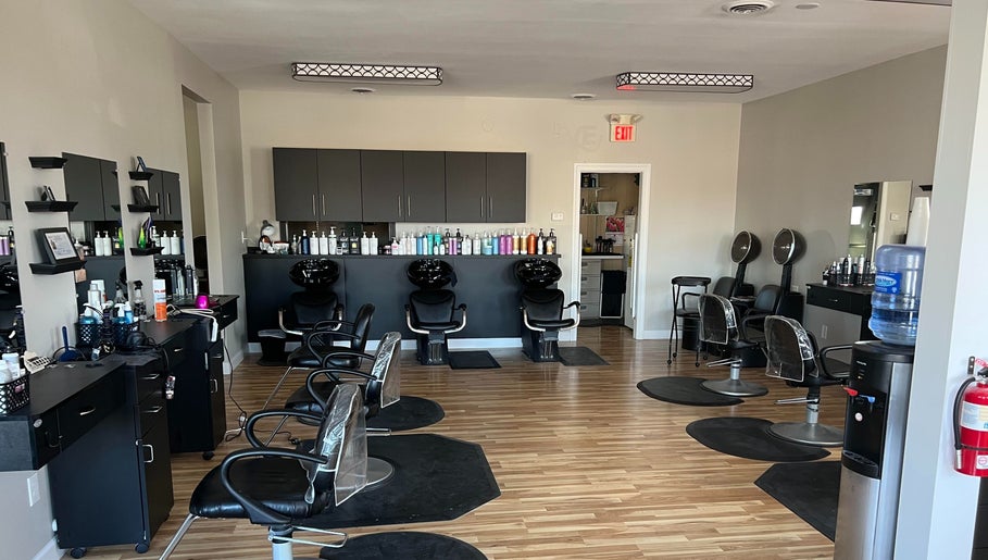 Creative Edge Salon kép 1