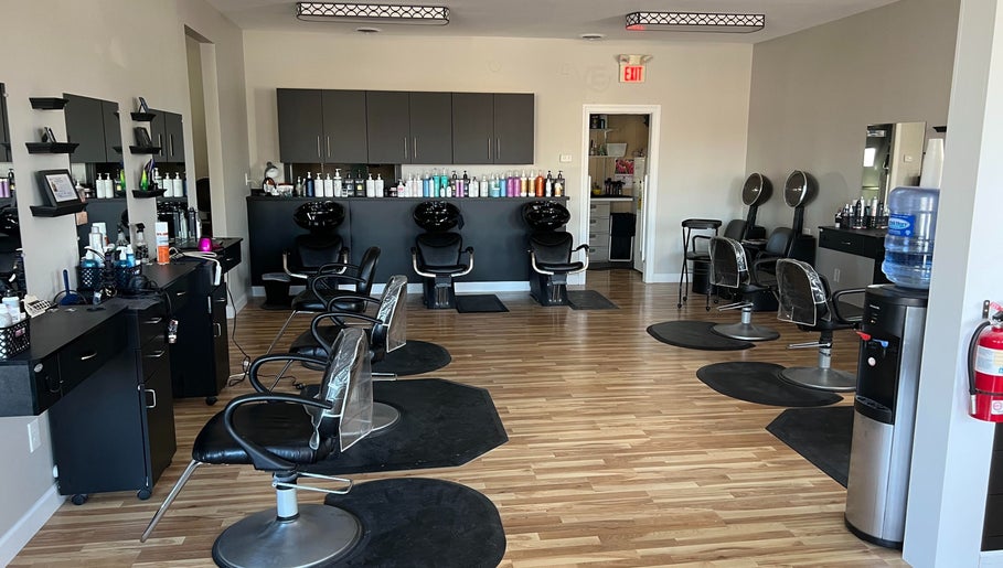 Creative Edge Salon kép 1