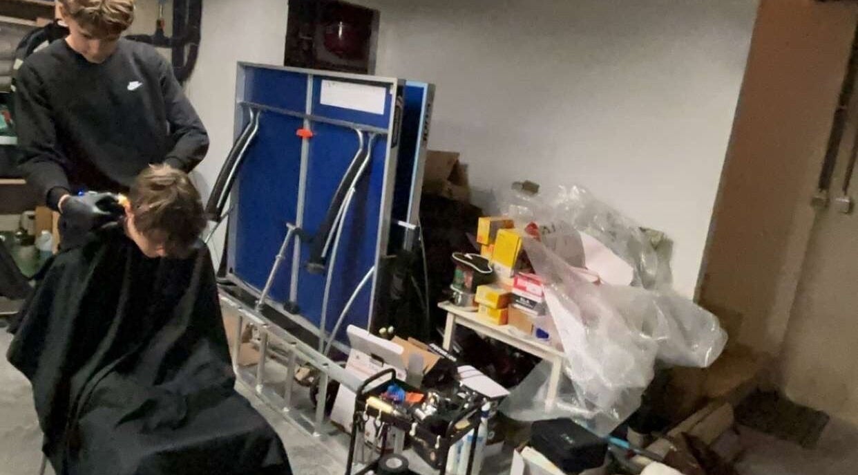 Coiffure personnalisée à Tms Cutz, Zaventem, Vlaams Gewest, BE, dans un espace moderne et accueillant.