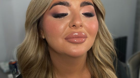 Aleisha Vincent Makeup