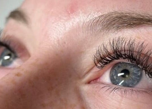Close-up of eyelash extensions at Endulgence Esthetics, London, Ontario, CA enhancing natural beauty.