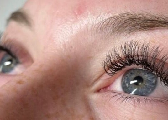 Close-up of eyelash extensions at Endulgence Esthetics, London, Ontario, CA enhancing natural beauty.