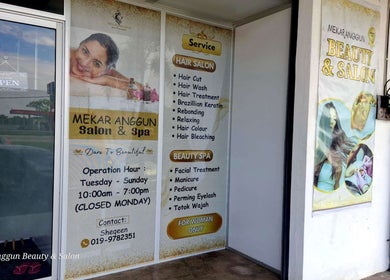 Front entrance of Mekar Anggun Beauty & Salon in Kuantan, Pahang, MY showcasing services and operational hours.