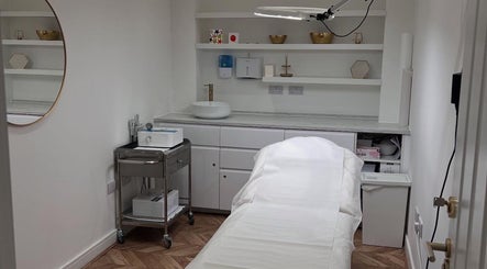 Refined Radiance Clinical Aesthetics Lab