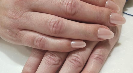 Madelyn Chicago Nail Spa image 2