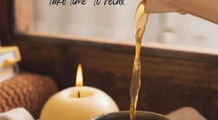 Relaxing tea pour at BeautybyBeckey spa, Cradley Heath, England, GB with candlelight ambiance.