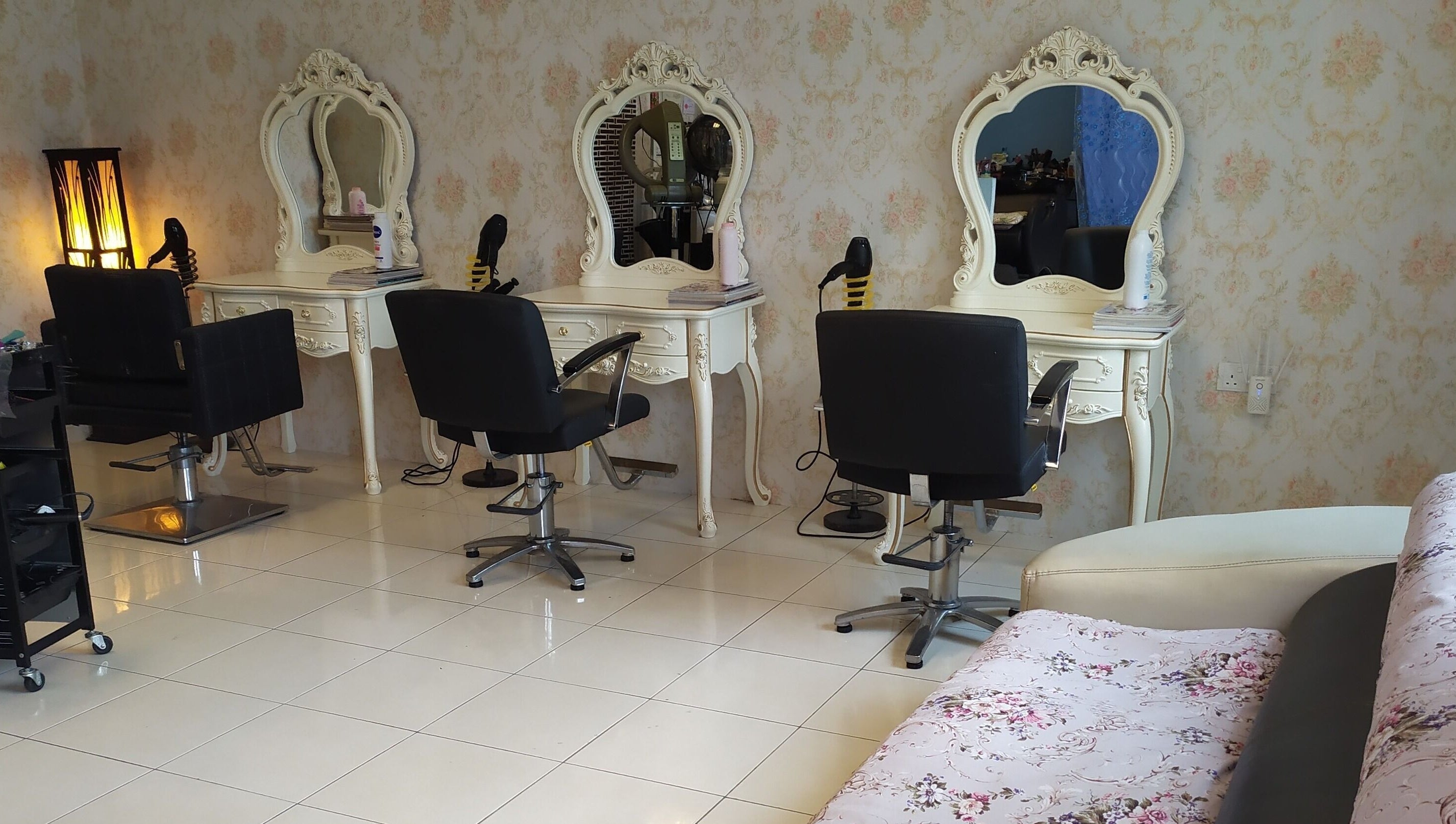 Elegant styling stations at SR Beauty Salon, Puchong, Selangor, MY, showcasing vintage charm and luxury.