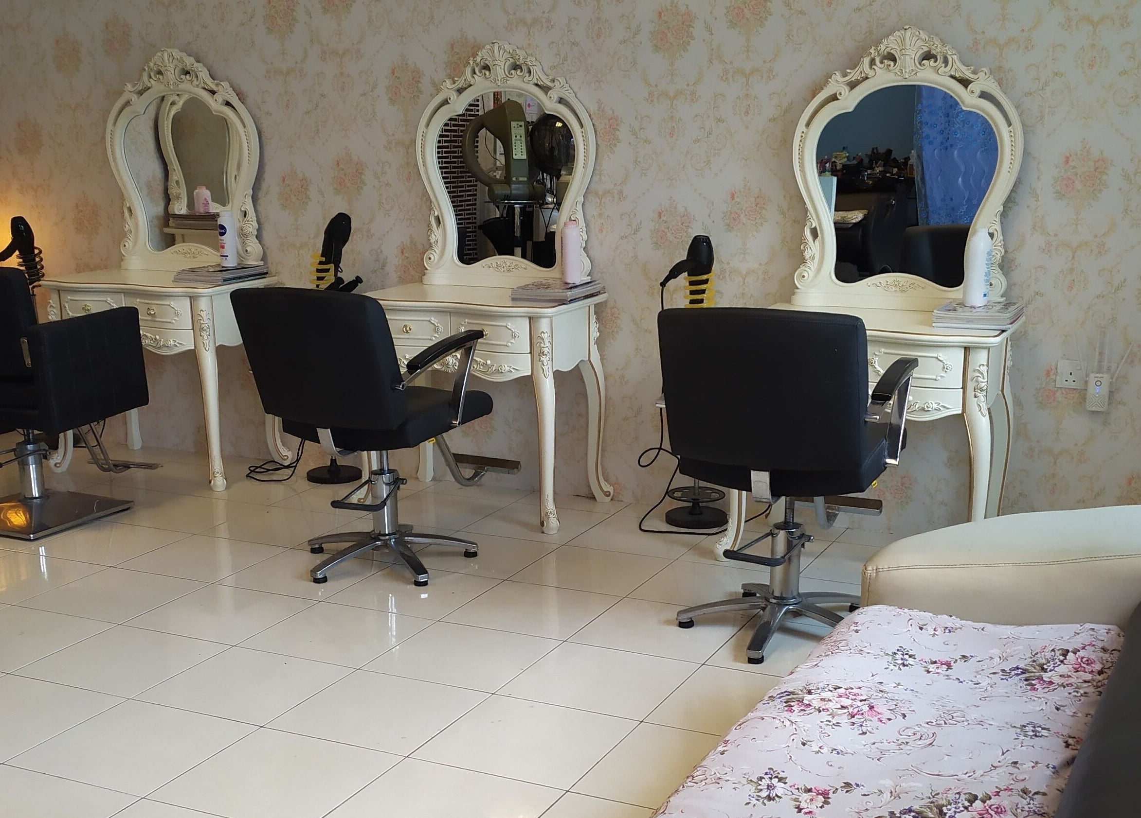 Elegant styling stations at SR Beauty Salon, Puchong, Selangor, MY, showcasing vintage charm and luxury.