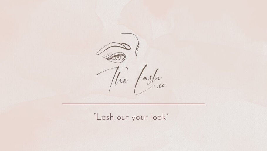 Elegant logo design of The Lash.co featuring an eye illustration in Sint Michiel, CW.