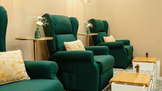 Bloom Nails & Beauty Boutique