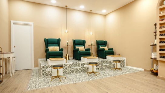 Bloom Nails & Beauty Boutique