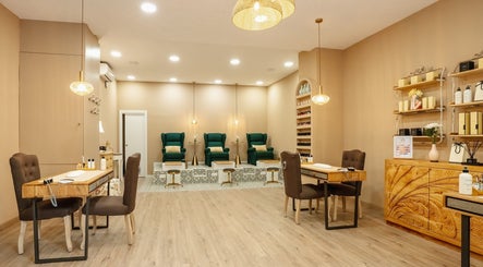 Bloom Nails & Beauty Boutique