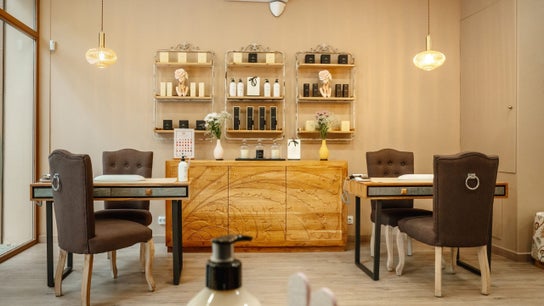 Bloom Nails & Beauty Boutique