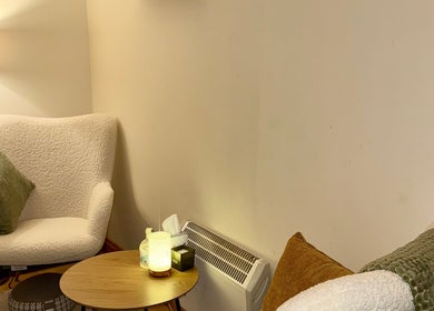 Quiet relaxation corner at Barry Williams Reflexology, Reiki & Life Coaching, Portlaoise, County Laois, IE.