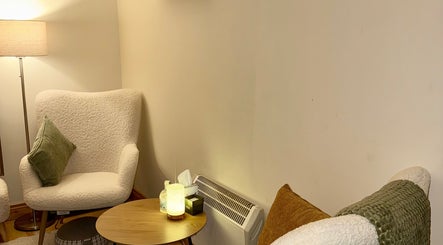 Quiet relaxation corner at Barry Williams Reflexology, Reiki & Life Coaching, Portlaoise, County Laois, IE.