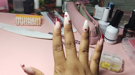 Bia's Nail & Massage Bar image 3