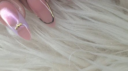 Nailsbygeneva imej 3