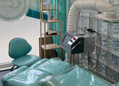 Современный кабинет в Lisboa Beauty Service, Lisboa, PT готов к процедурам.