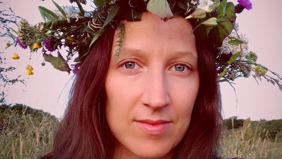 Yavenrie Readings image 1