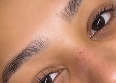 Freshly styled eyebrows at Inkbeauty, Framingham, Massachusetts, US, showcasing detailed beauty work.