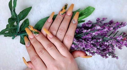 Lavish Nail & Spa Beacon Hills Location image 2