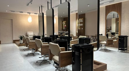 Laila Salon I ليلى صالون