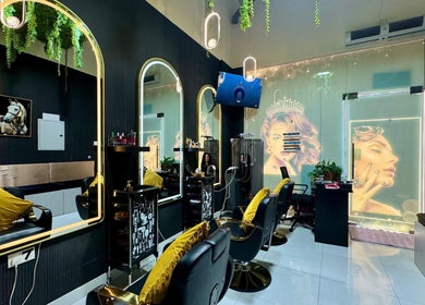 Luxurious interior of The Royalty Beauty Salon, Dubai, Dubai, AE with chic decor and plush seating.