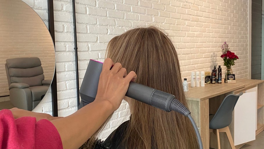 IXI Hair Beauty Salon Ubud image 1