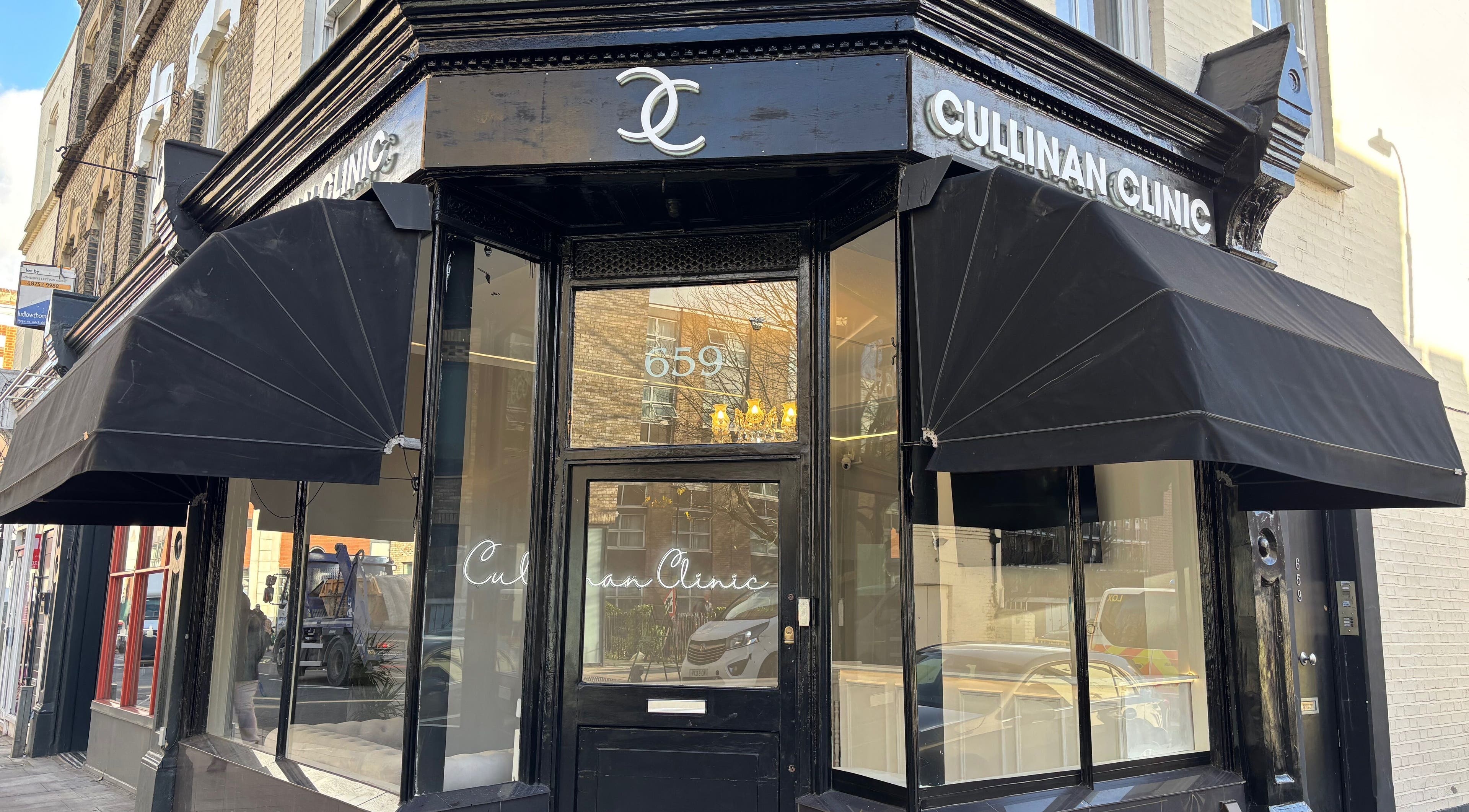 Street view of a stylish urban clinic exterior at Rio Sun Massage Therapy, London, England, GB.