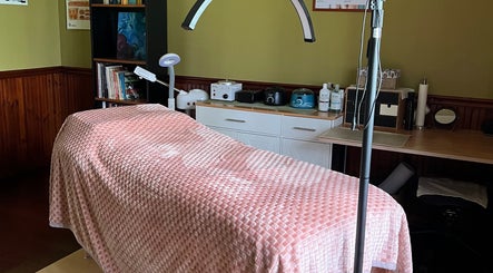 Marilyn's Wax Bar
