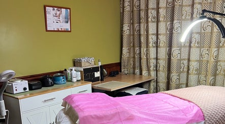 Marilyn's Wax Bar