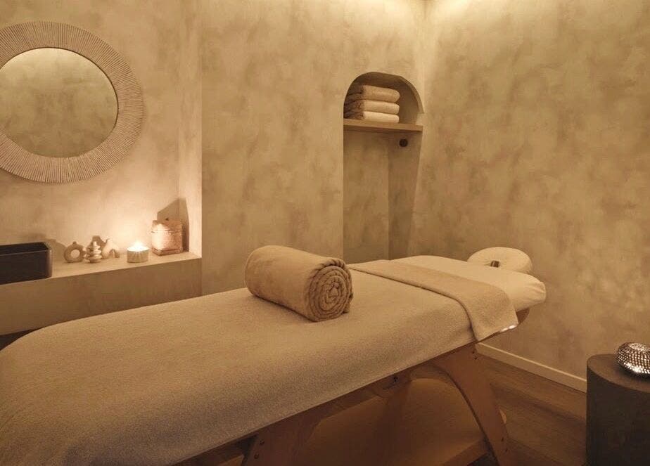 Espace de détente chez Mon Regard Parfait à Paris, Île-de-France, FR offrant massages relaxants.