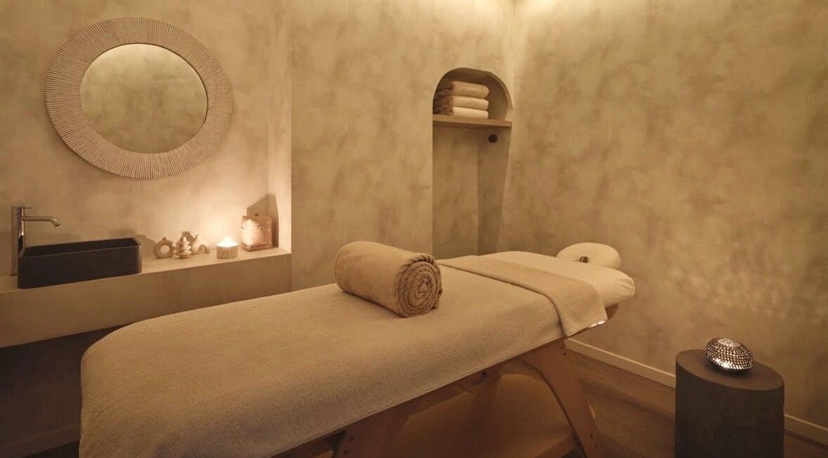 Espace de détente chez Mon Regard Parfait à Paris, Île-de-France, FR offrant massages relaxants.