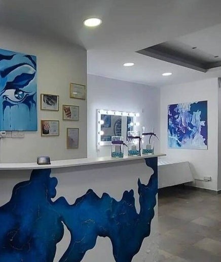 Beauty Gallery by Andriana image 2